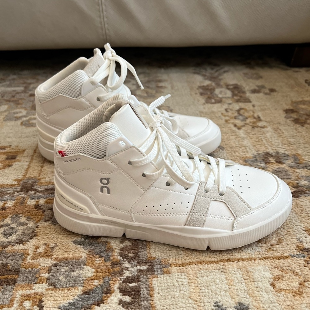 Brand new ON On Cloud high top sneakers